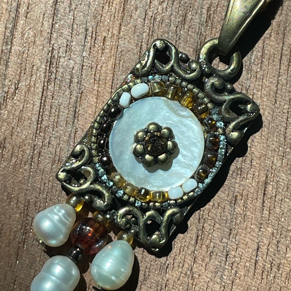 Vintage 1970s hippie-chic boho necklace